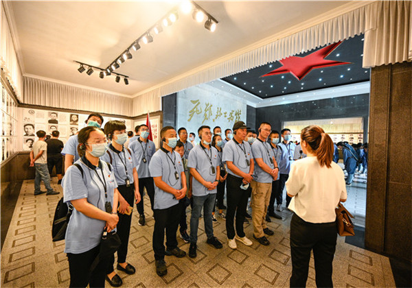 重温党史守初心，砥砺前行担使命——z6尊龙凯时九建走进井冈山接受党史学习教育